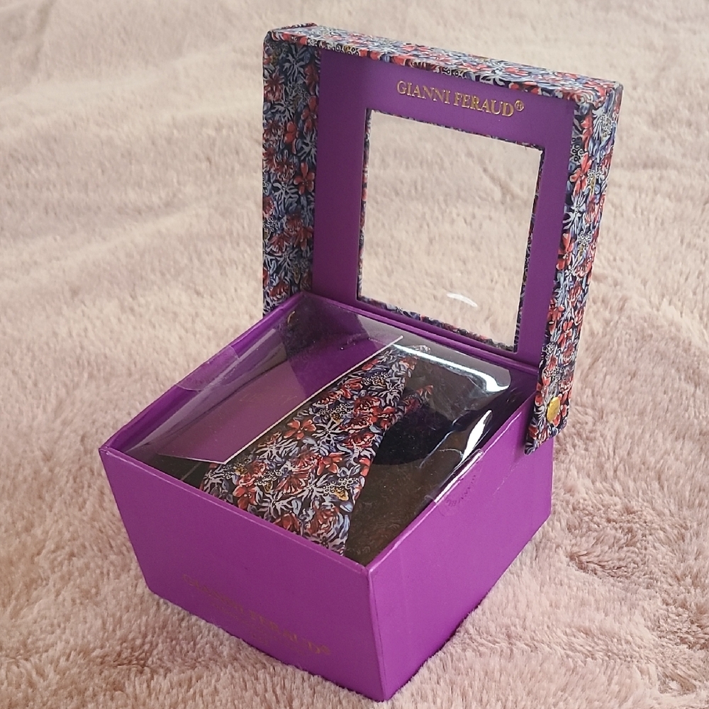 Gianni Feraud Tie.  Floral, New In Box